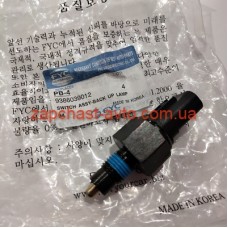 Датчик света заднего хода Accent, Tucson, Cerato Sportage FYC 93860-39002 Датчик света заднего хода Accent, Tucson, Cerato Sportage FYC 93860-39002