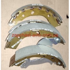 Тормозные колодки задние Getz 02- без ABS SB (d180) 58305-1CA00, SA132 Тормозные колодки задние Getz 02- без ABS SB (d180) 58305-1CA00, SA132